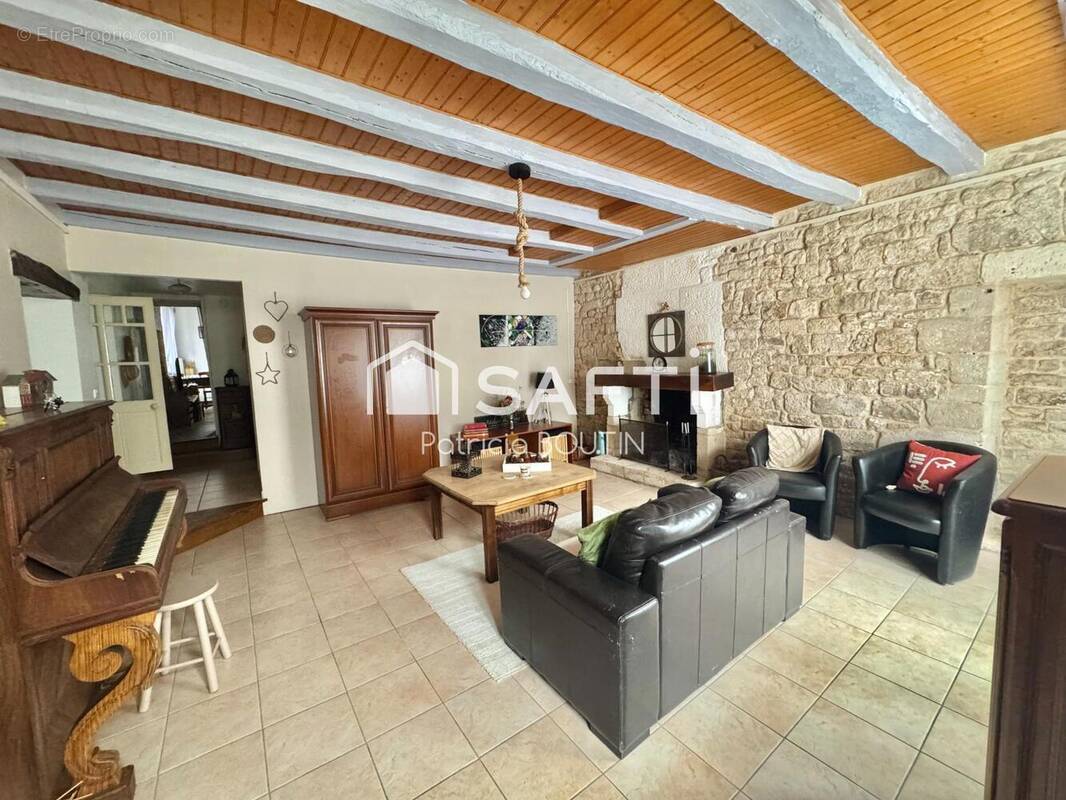 Photo 1 - Maison à SAINT-POMPAIN