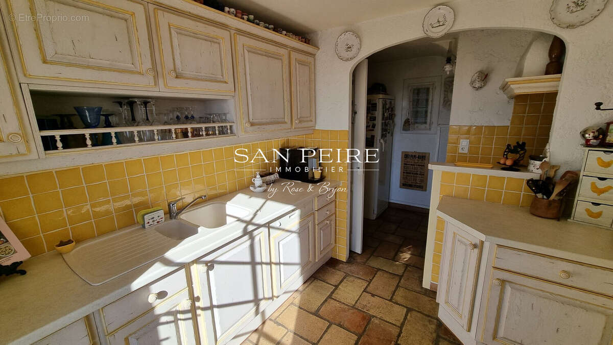 Maison à LES ISSAMBRES