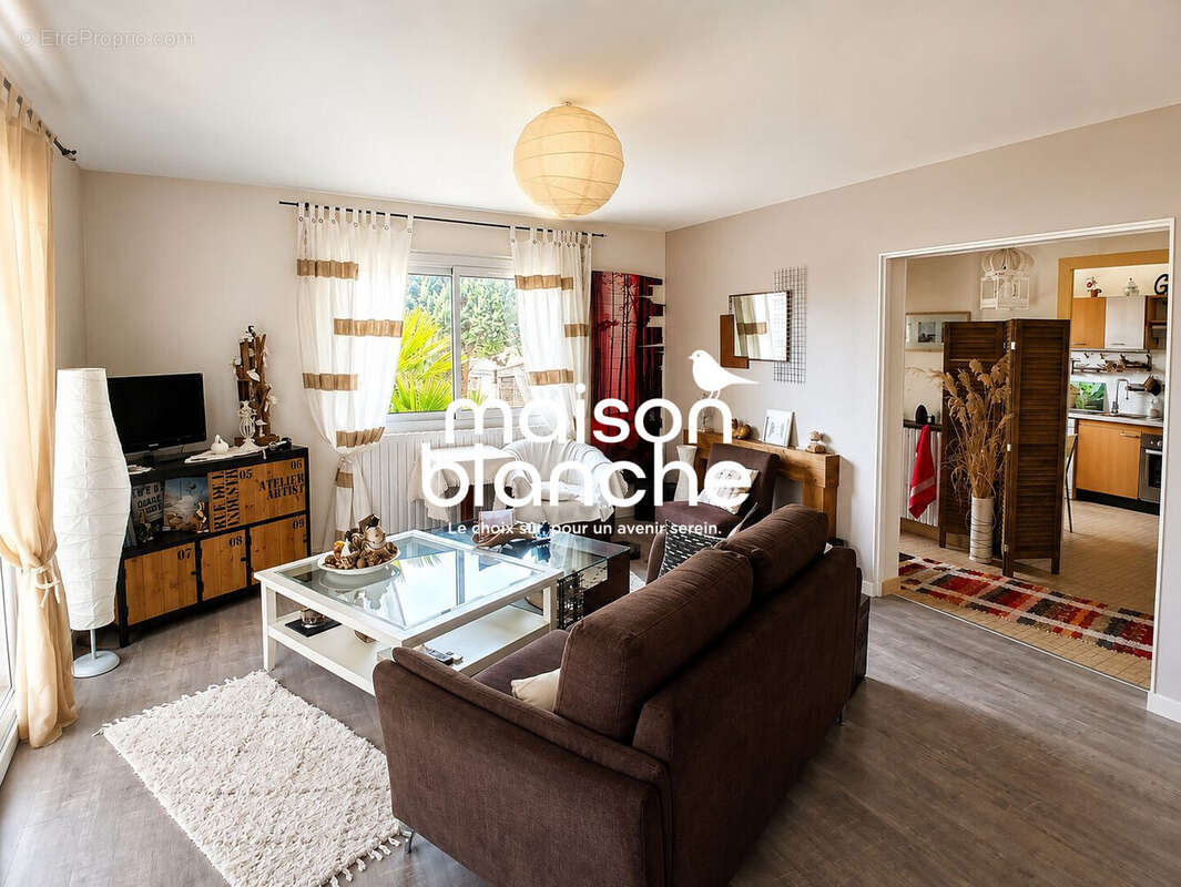 Maison 143 m² à Airvault  - photo 6