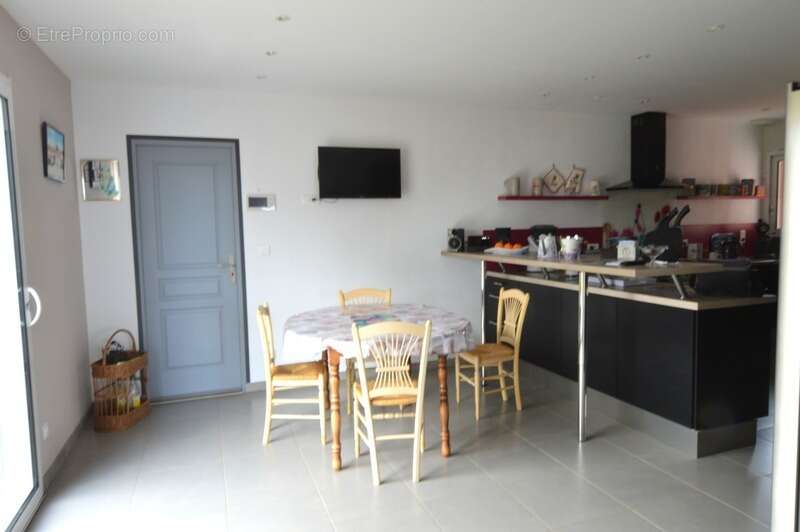 DEP (49)  a vendre tres belle maison familliale  6 pièces  plain pied - BOTZ‑EN‑MAUGES · - photo 4