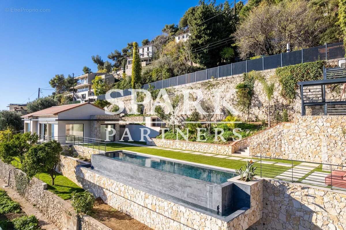 Maison à ROQUEBRUNE-CAP-MARTIN