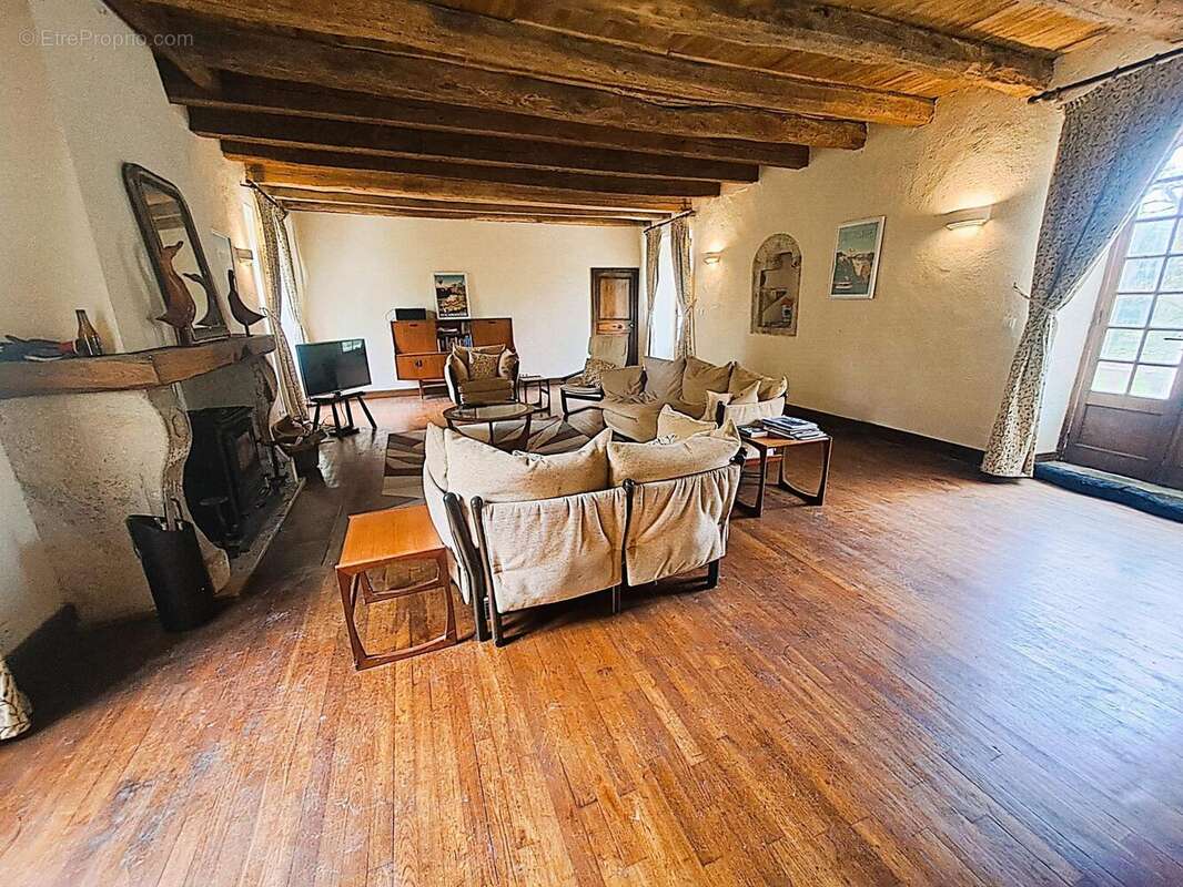 Maison 280 m² à Degagnac  - photo 5