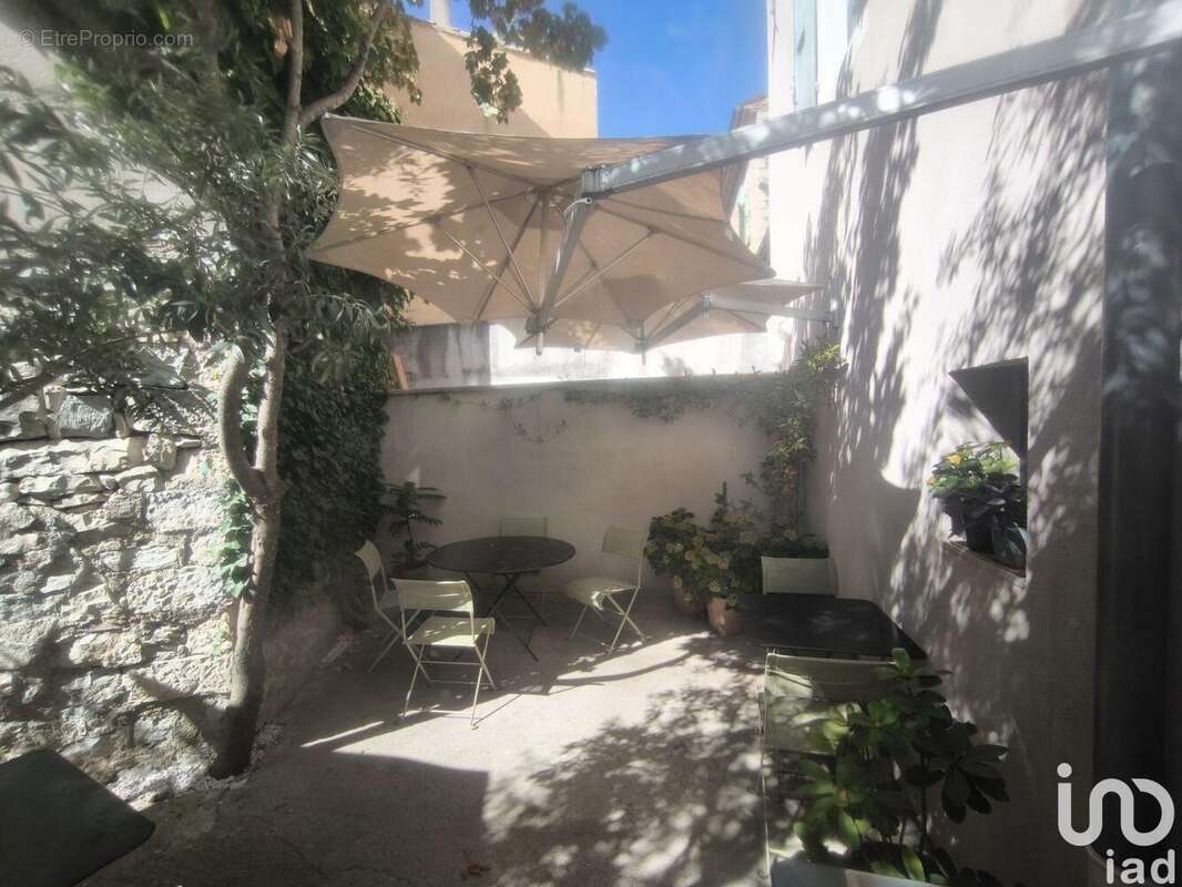 Photo 3 - Commerce à BANON