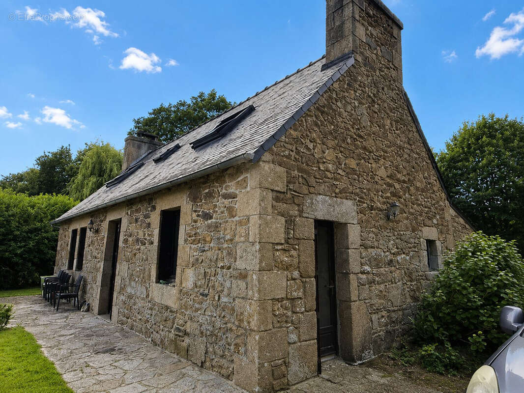Maison 100 m² à Kermaria-Sulard  - photo 2