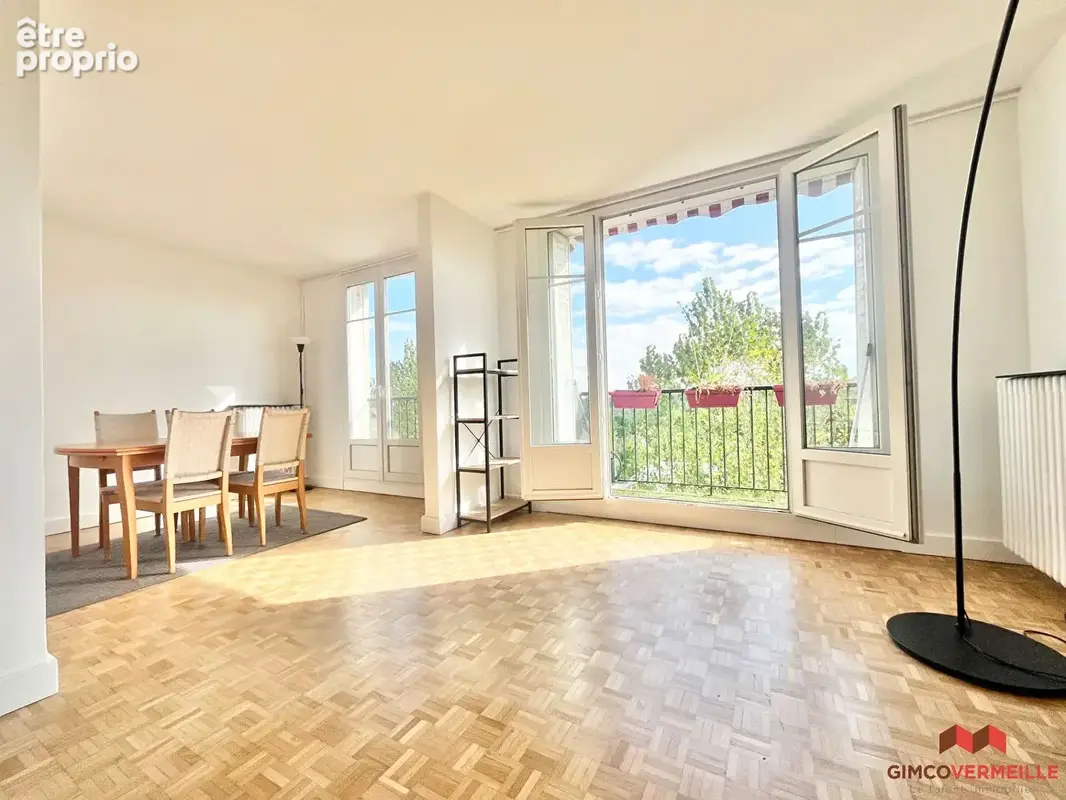 Appartement à BOUGIVAL
