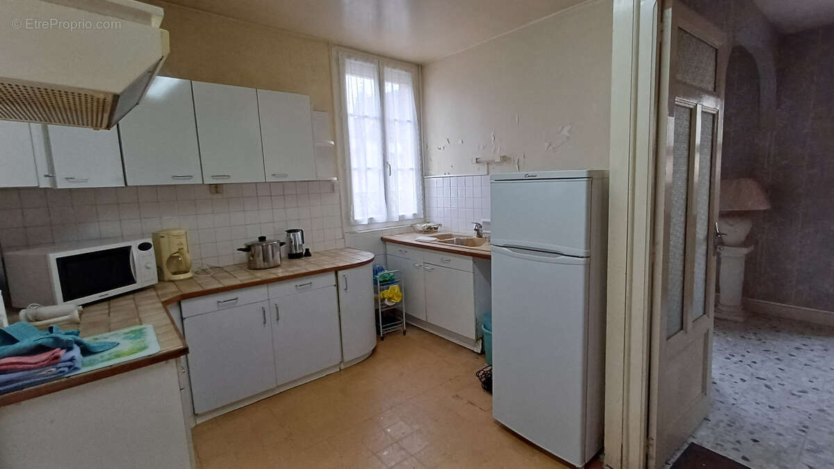 Commerce à DONNEMARIE-DONTILLY