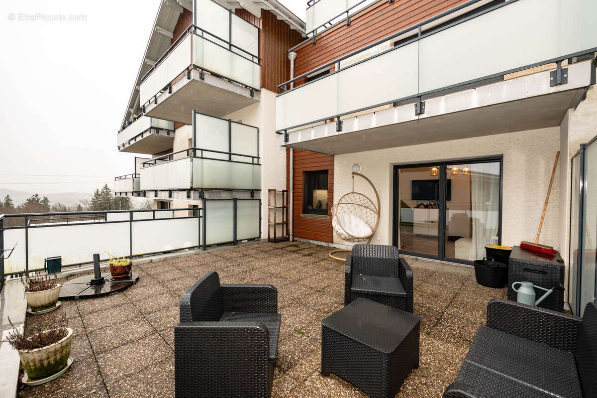 Appartement à MONTPERREUX