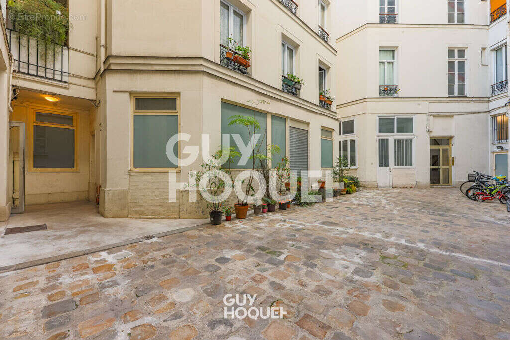 Appartement à PARIS-11E