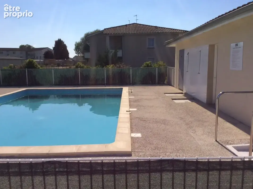 T3 de 65 m² avec une grande terrasse, piscine et salle de sport à Coutras - photo 9