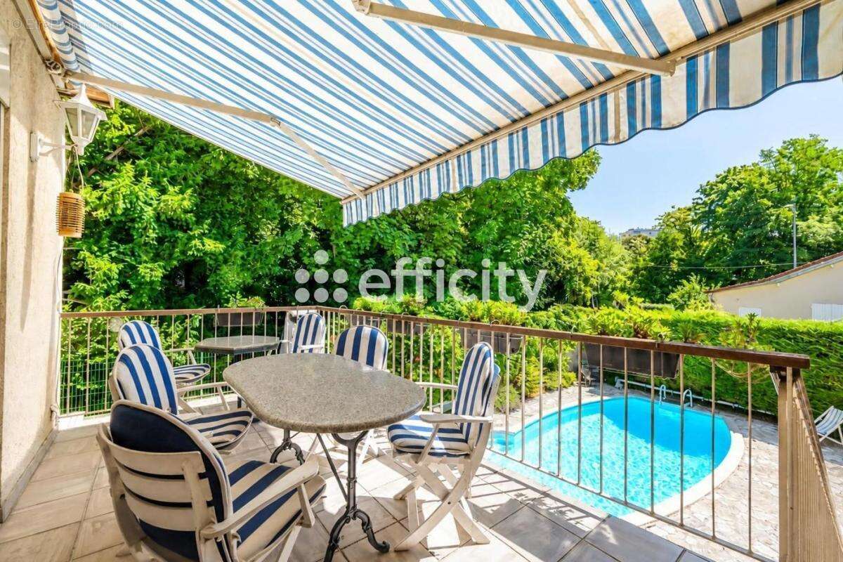 Maison 140 m² à Creteil  - photo 10