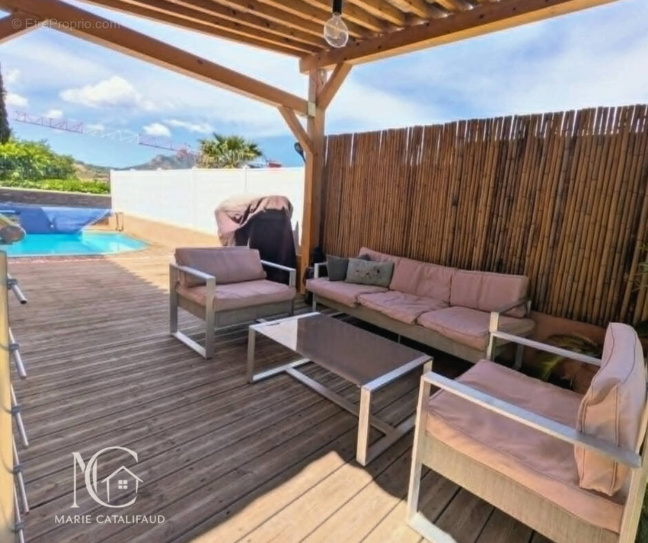 Maison 5 pièces 126 m² · à Roquebrune-sur-Argens · 126 m² · 468 000 €