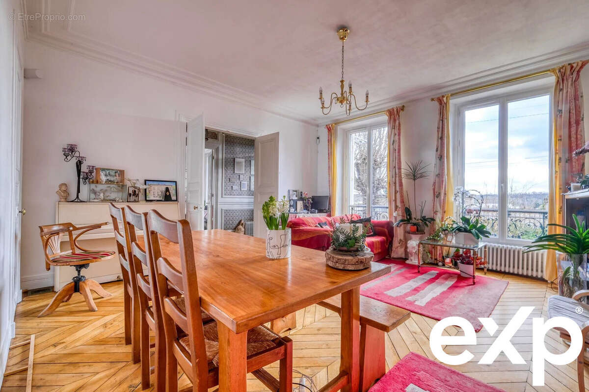 Maison à SAINT-LEU-D'ESSERENT