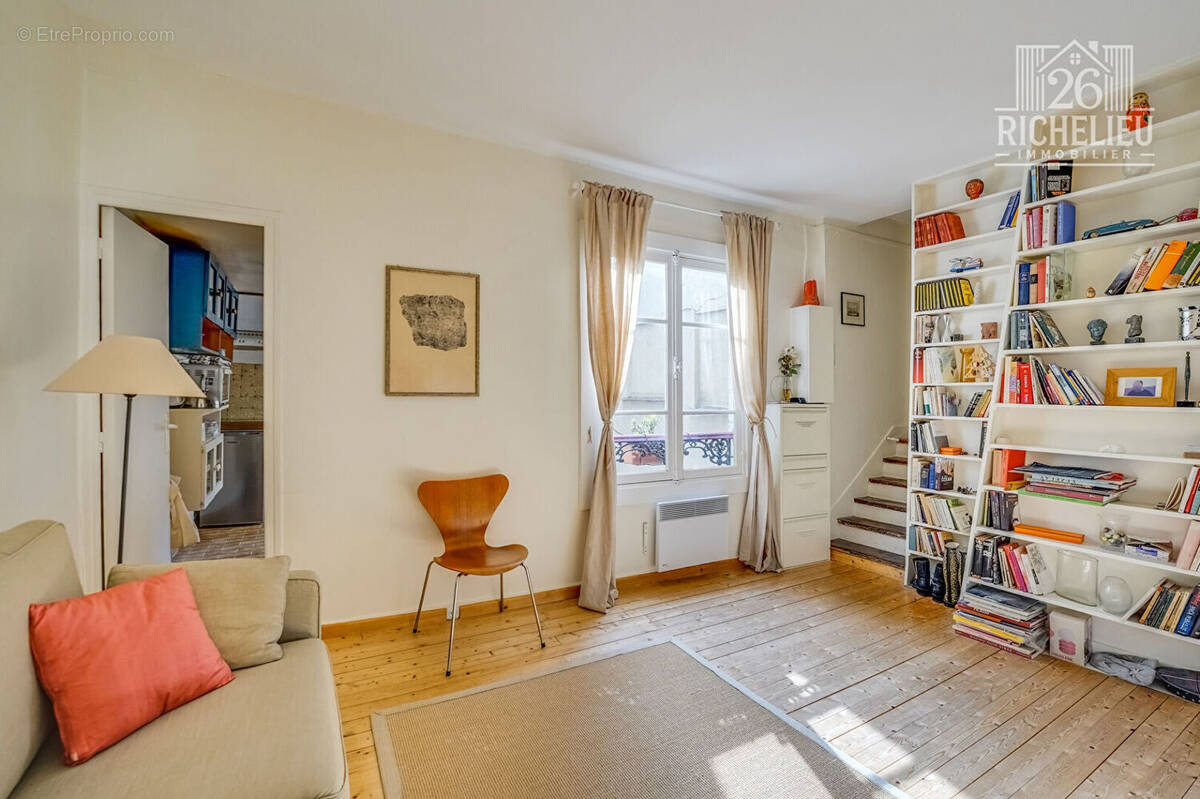 Appartement à PARIS-2E