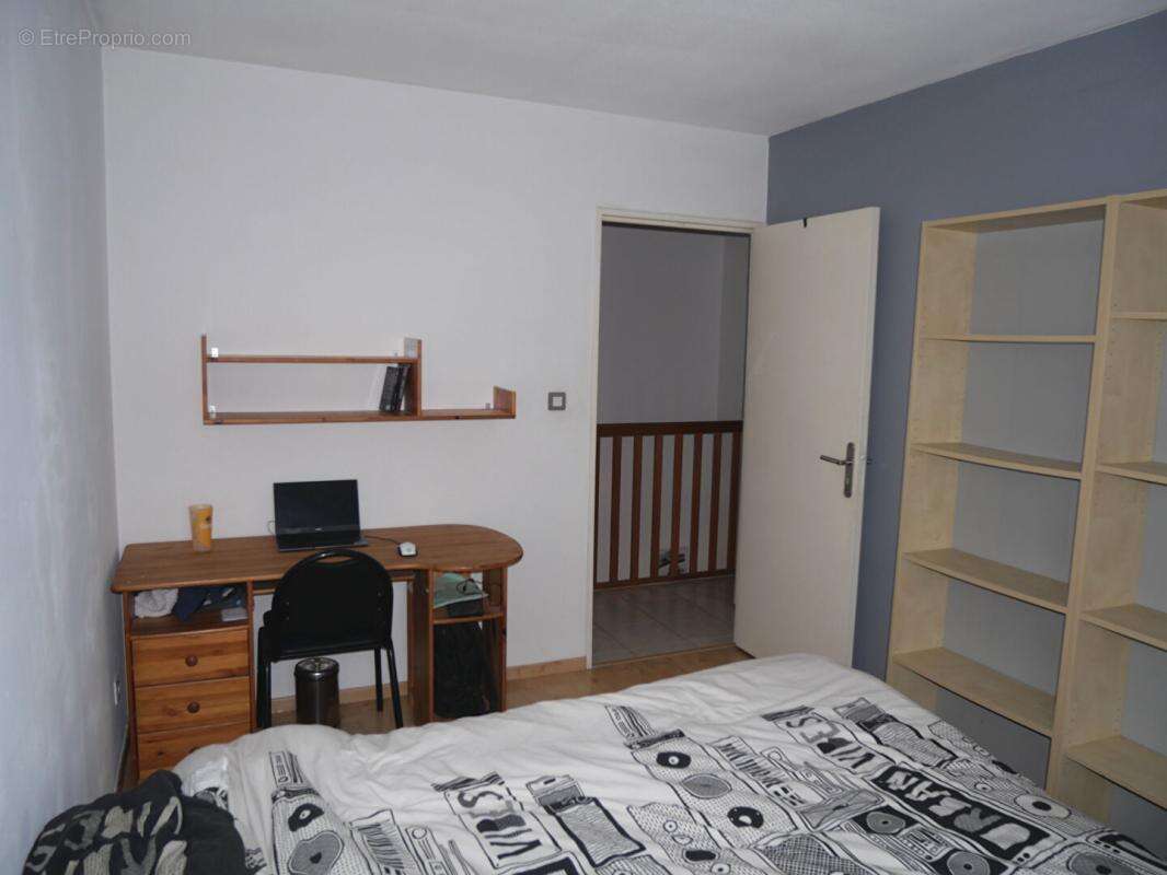 Appartement à MEYZIEU