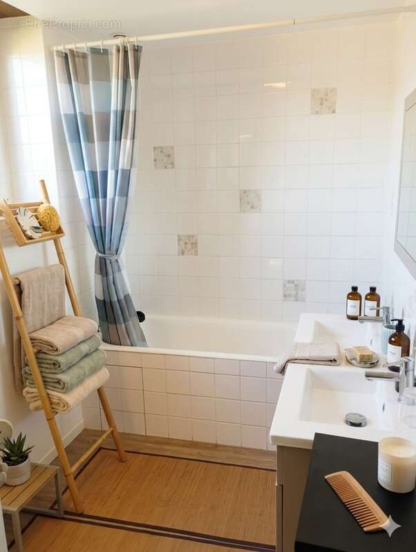Maison de Maître bourguignonne Vue dégagée 7 pièces SAINT IGNY DE VERS (69) - photo 12