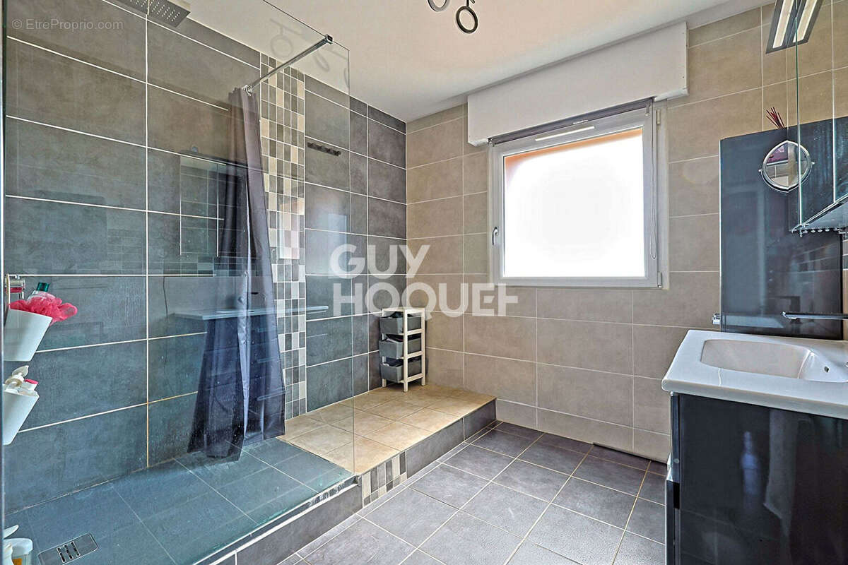 Appartement à NEUVES-MAISONS