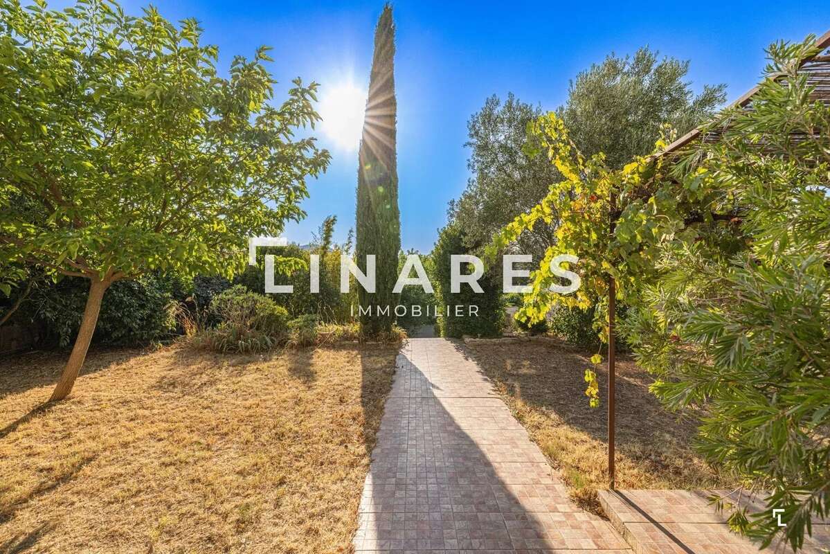 Appartement à LA PENNE-SUR-HUVEAUNE