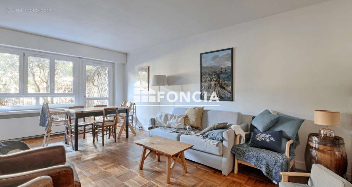 Appartement T4 - Proche Transport et Mairie - 85m2 - photo 2