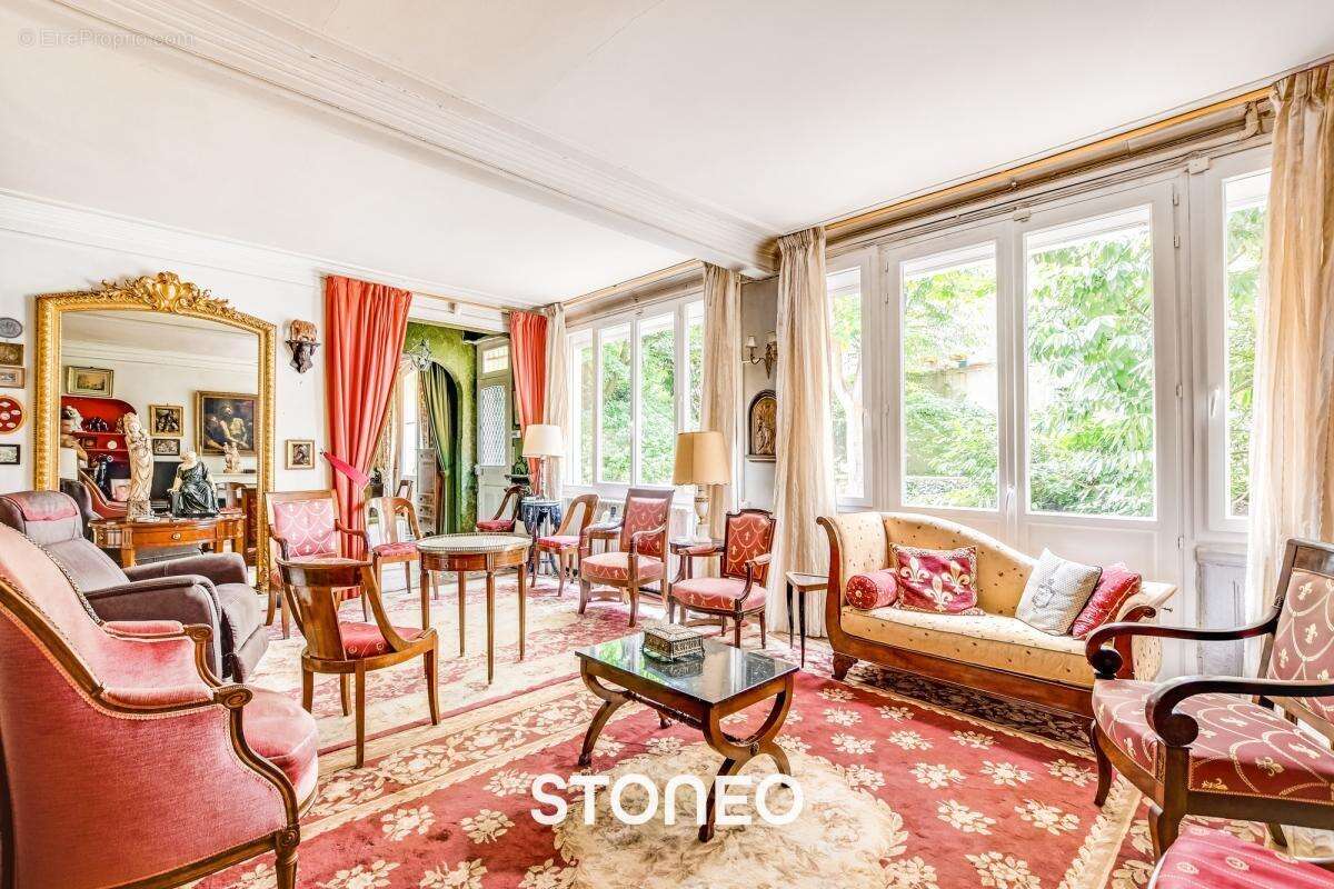 Maison à PARIS-16E