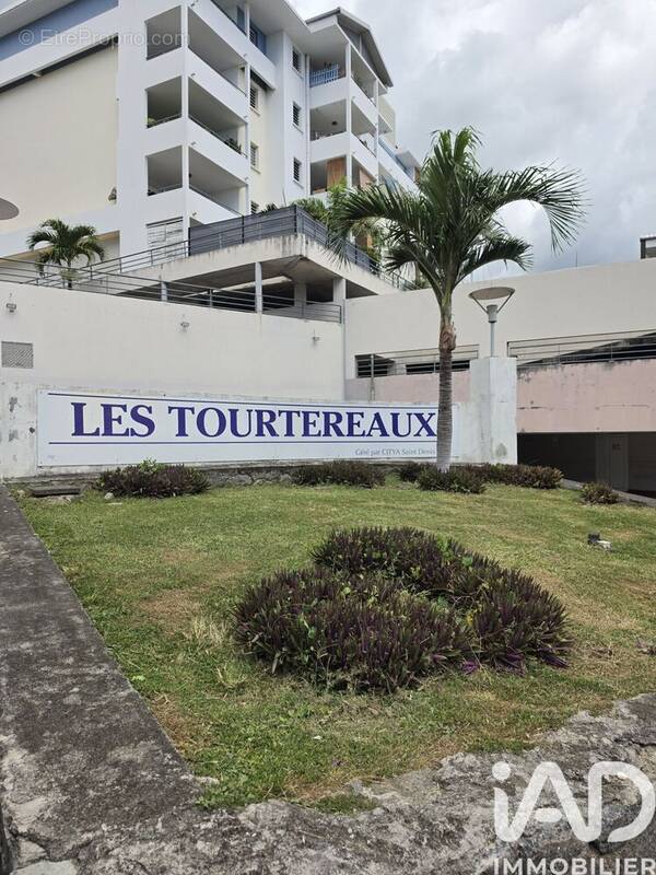 Photo 1 - Appartement à SAINT-DENIS