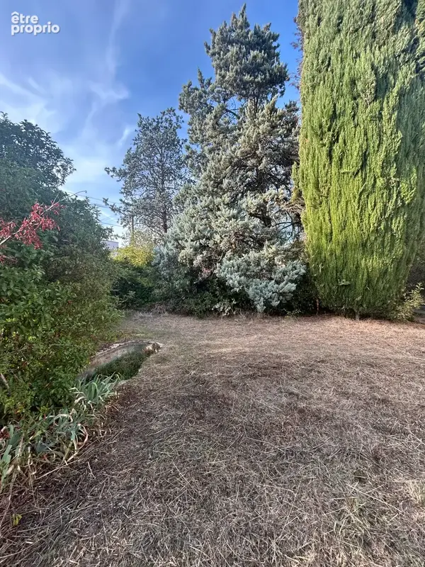 Maison contruction traditionnelle 2 niveaux , terrain clos , jardin arboré - photo 13