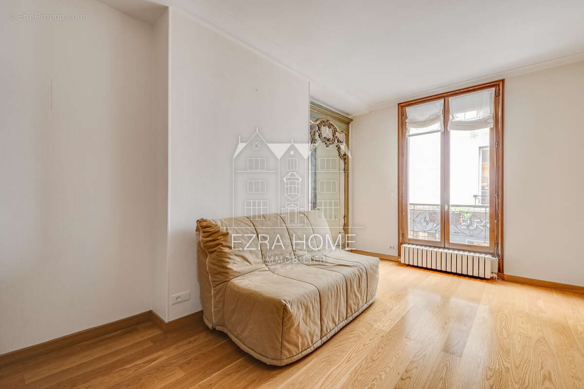 Appartement à PARIS-3E