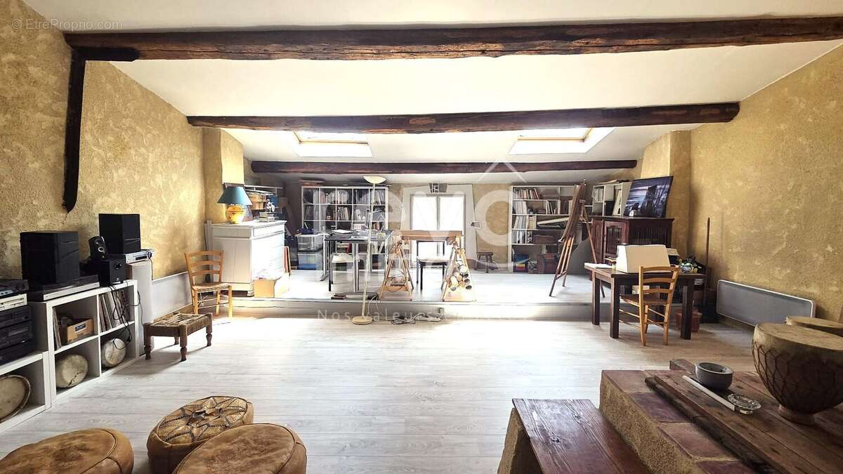 ST PARGOIRE: Belle vigneronne 177 m² hab. en parfait état avec 2 terrasses et grand garage - photo 8