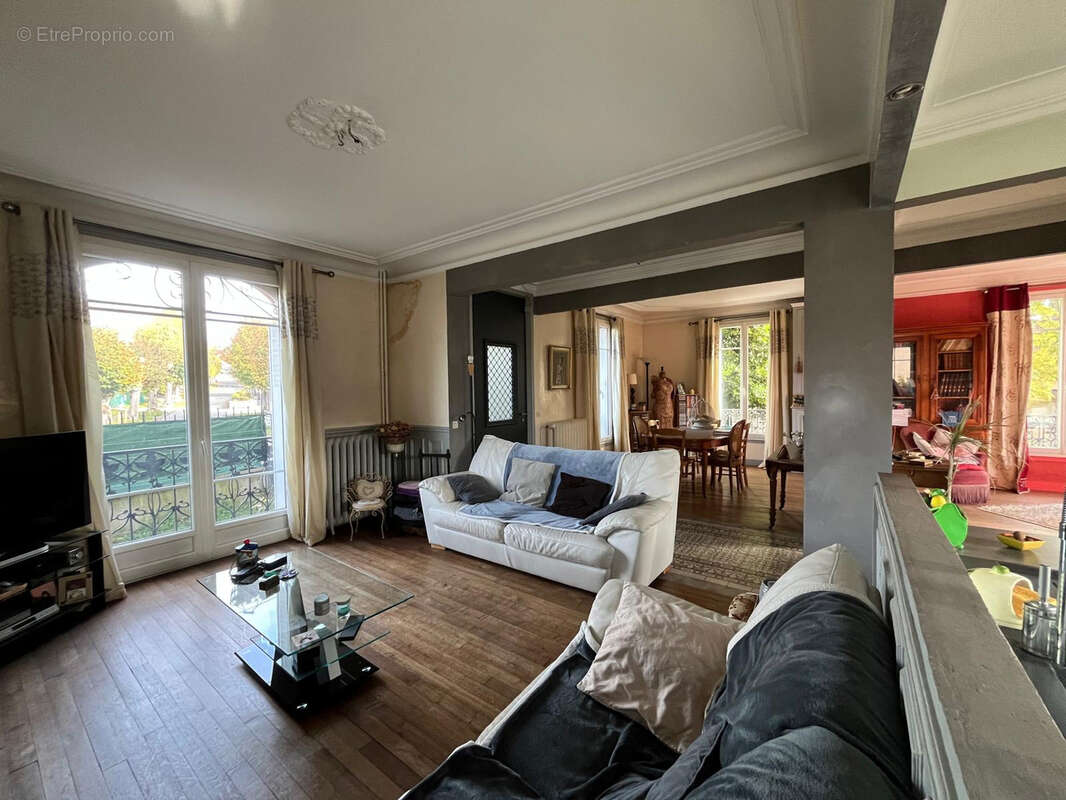 Maison à COUILLY-PONT-AUX-DAMES