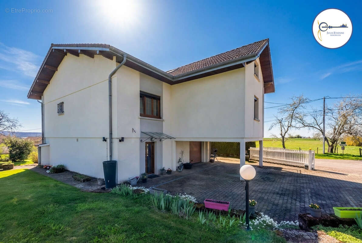 Maison à LE CLERJUS