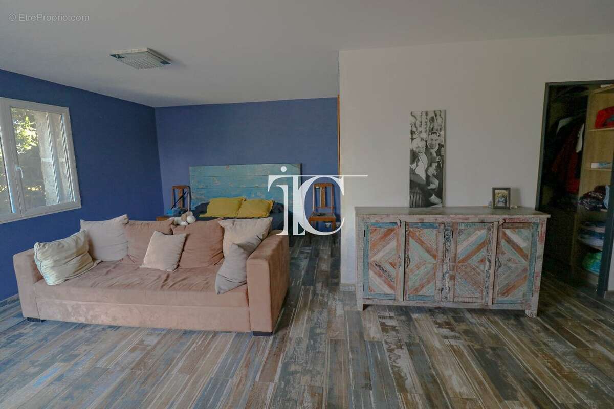 Maison en pierre de 195m² habitable 1999m² de terrain - photo 11
