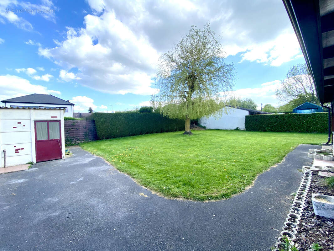 Maison à AULNOYE-AYMERIES