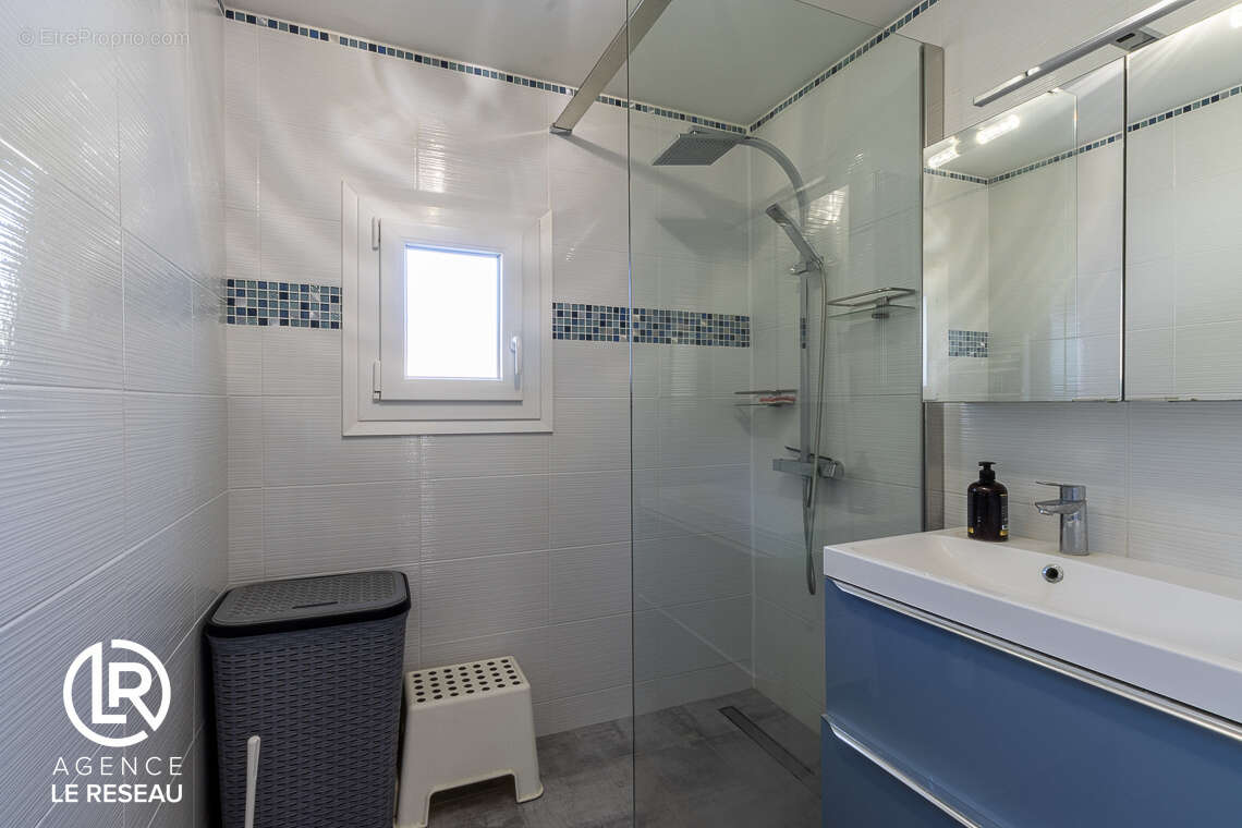 Maison à VERT-SAINT-DENIS