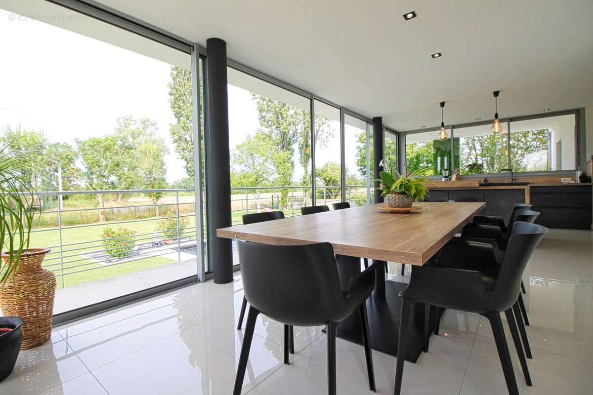 Maison à SAUJON
