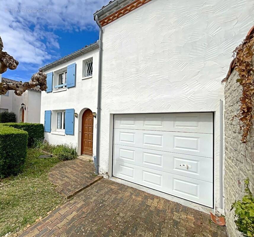 Maison à VAUX-SUR-MER