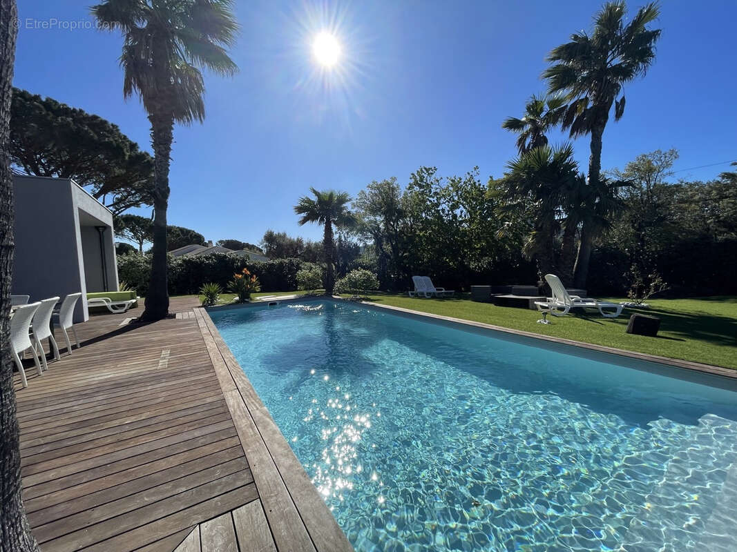 Maison à PLAN-DE-LA-TOUR