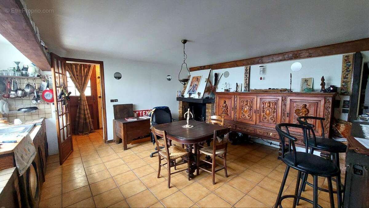 Cuisine / Salle à manger - Maison à SAINT-LEU-LA-FORET