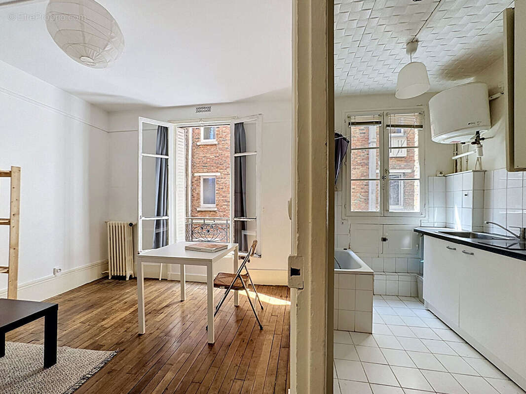 Appartement à PARIS-20E