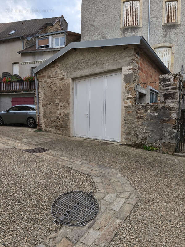 Maison à SAINT-YRIEIX-LA-PERCHE