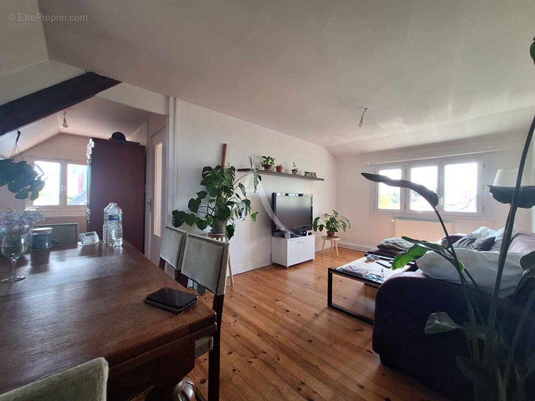 Appartement à RUE
