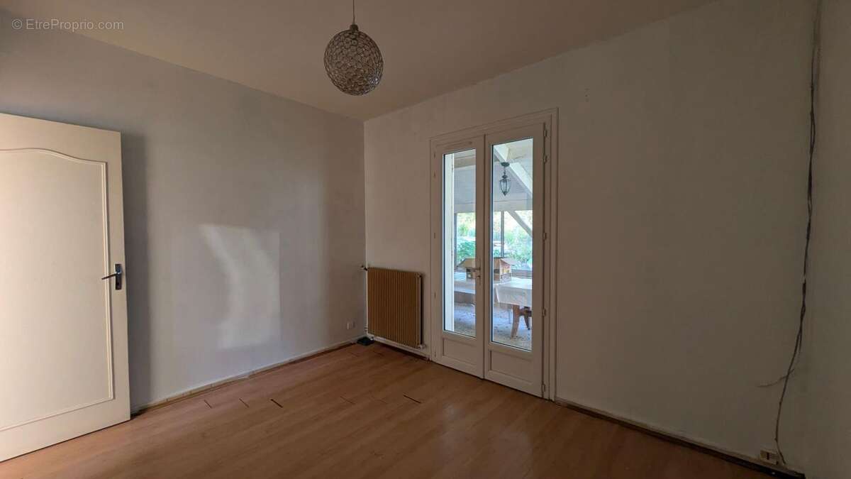 Maison à AUBIE-ET-ESPESSAS