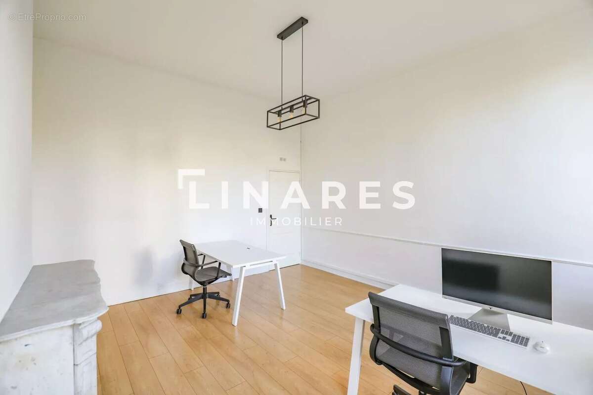 Commerce à MARSEILLE-8E