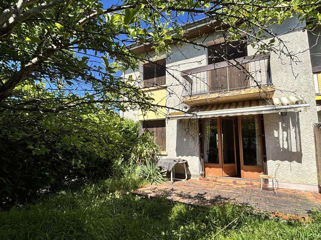 Maison 88 m² à Poisat  - photo 2