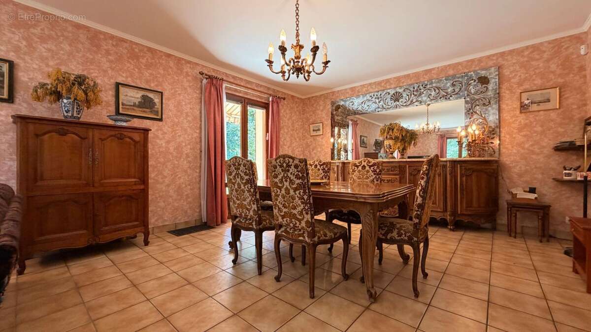 Maison à CLAIRVAUX-D'AVEYRON