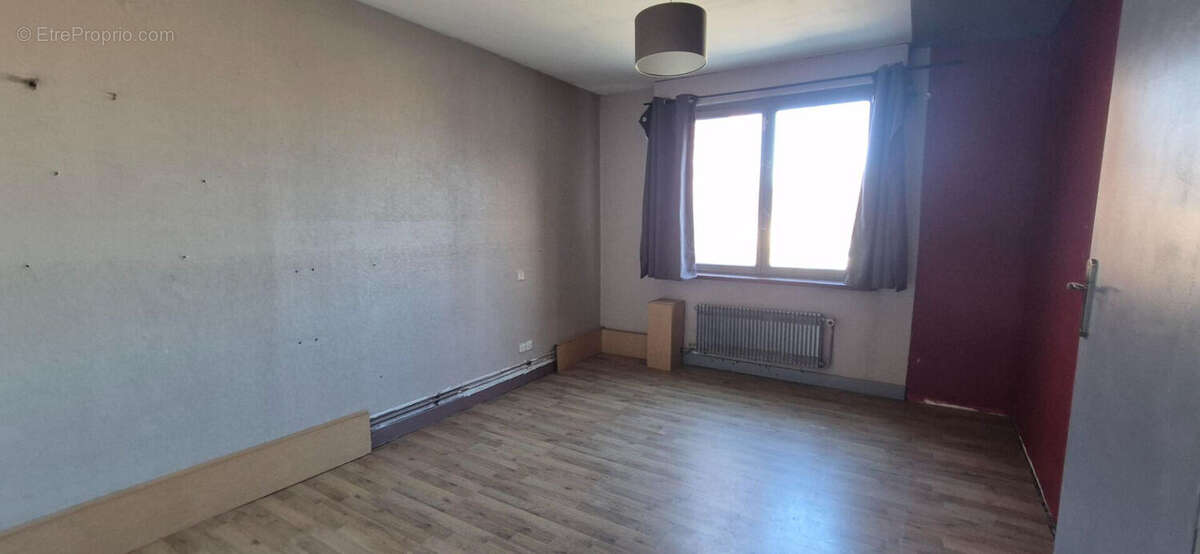 Immeuble à usage mixte - Commerce et habitation - photo 6