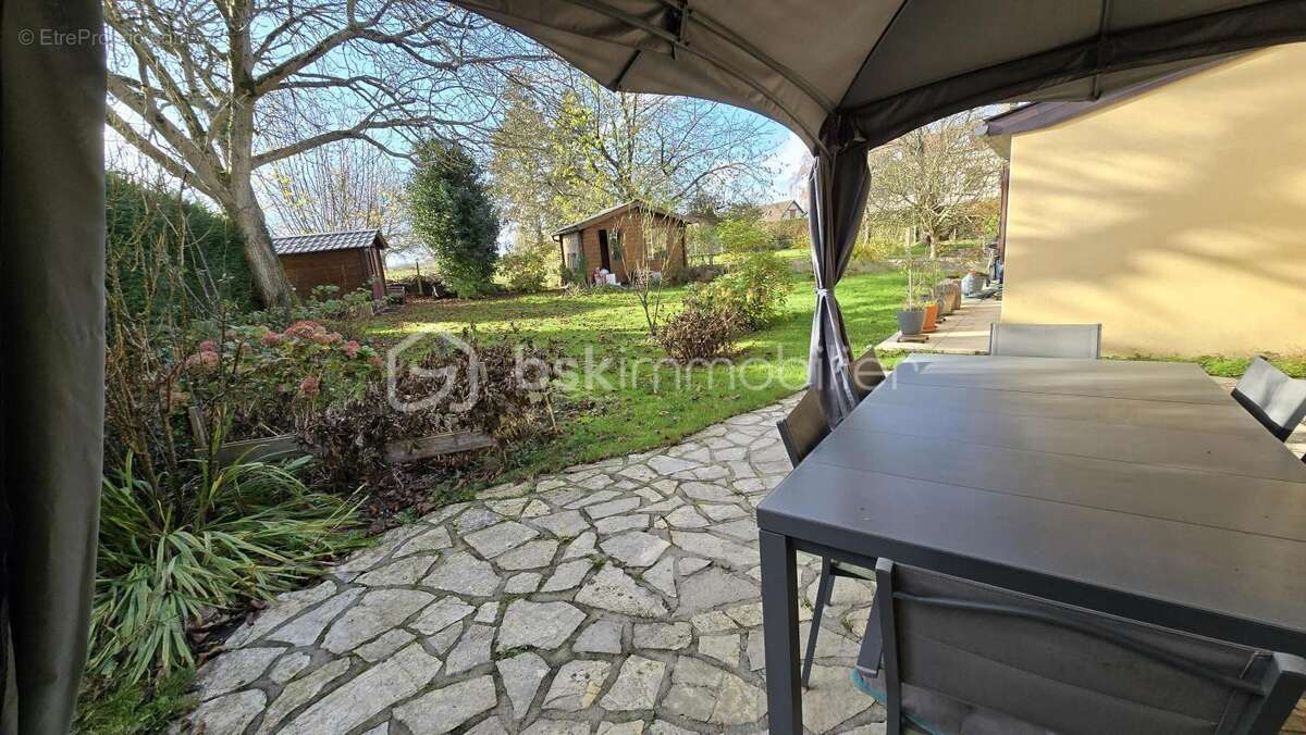 Maison à HOUPPEVILLE