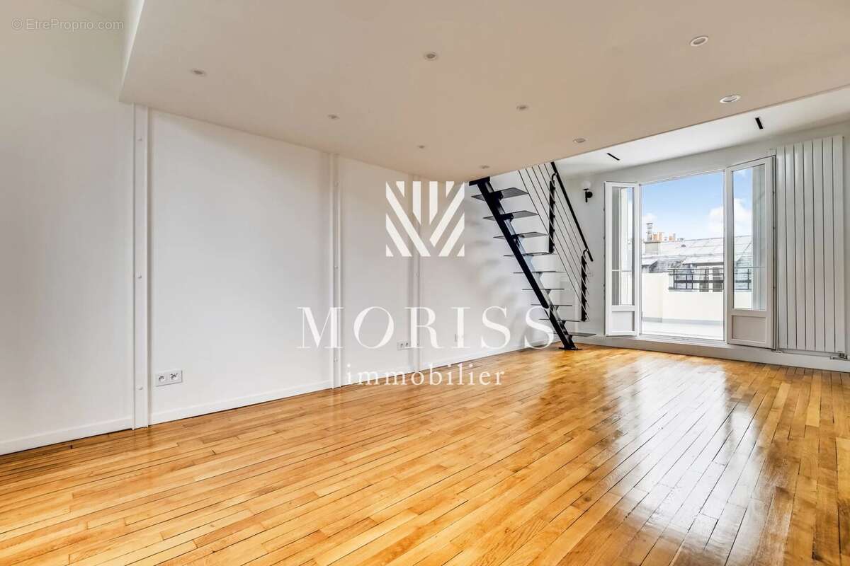Appartement à PARIS-14E