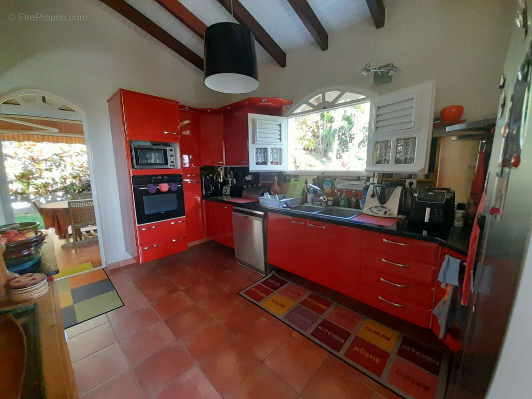 Maison à LES TROIS-ILETS