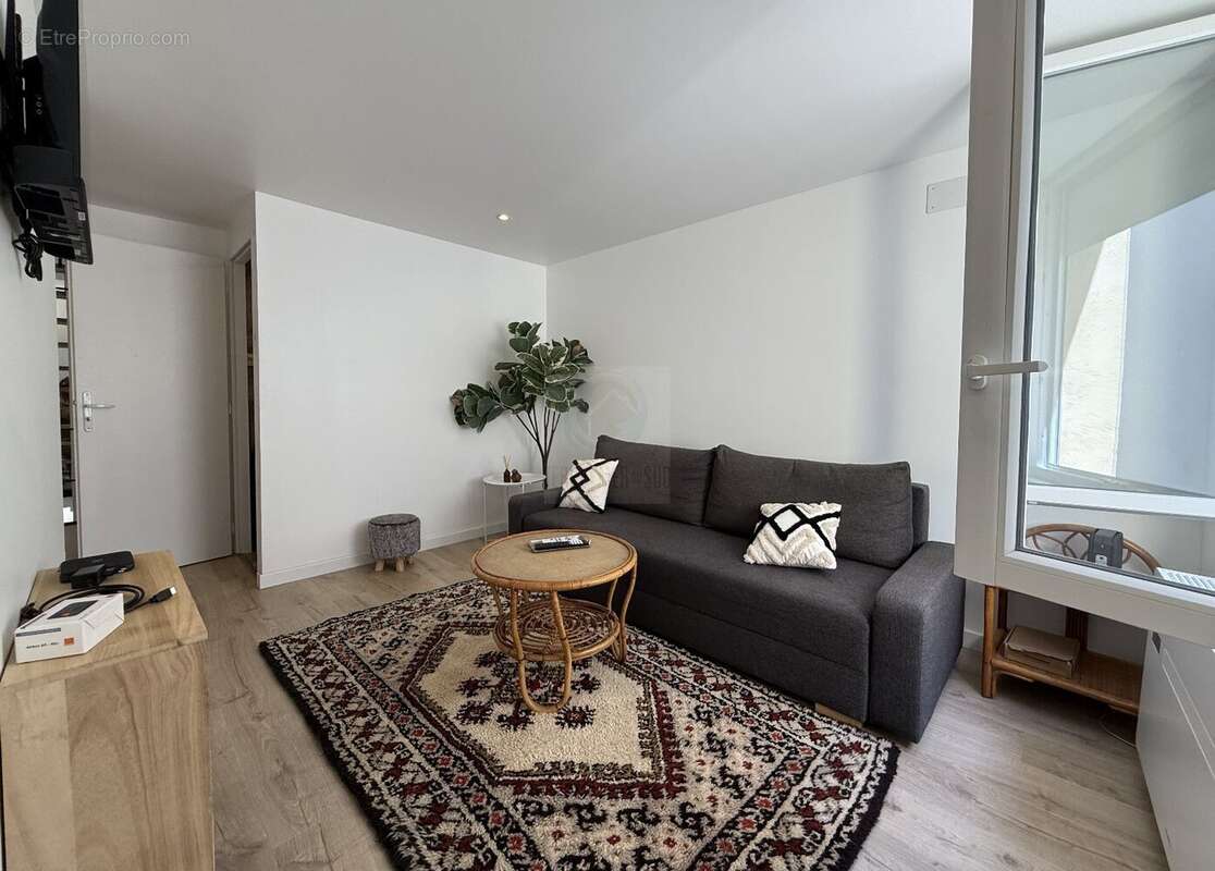 Maison à VILLENEUVE-LES-BEZIERS