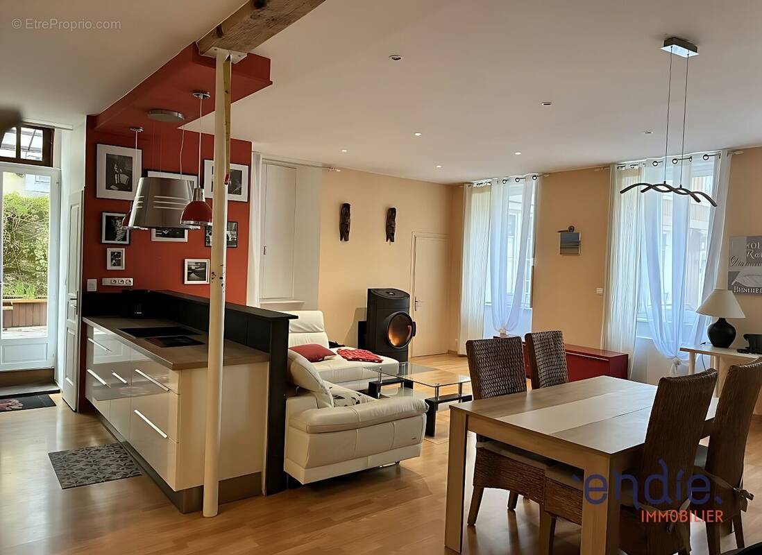 Appartement à EAUX-BONNES