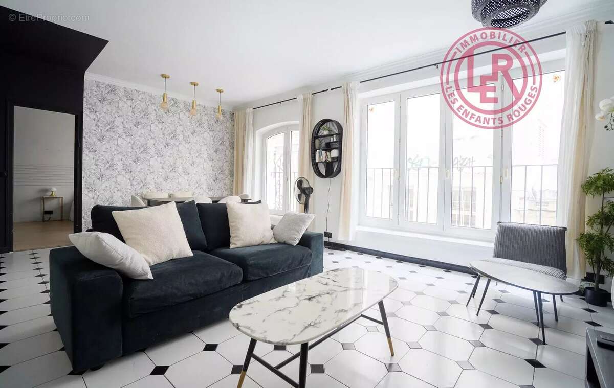 Appartement à PARIS-10E